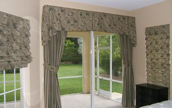Breakers West -- West Palm Beach -- Coordinating top treatments in Roman Shades in decorative fabric