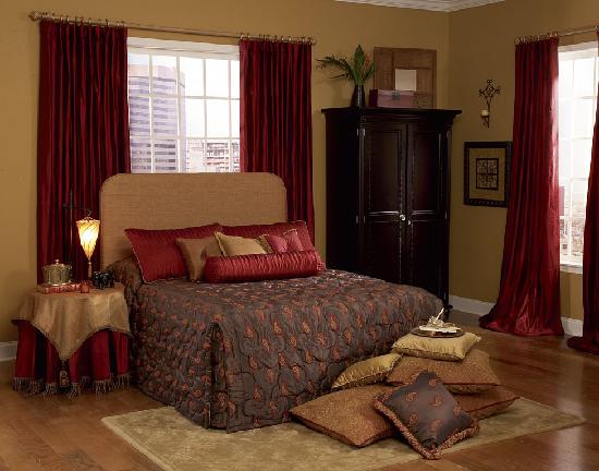 Coordinated Bedding Curtains Comforters Custom Pillows -- Delray Beach Florida